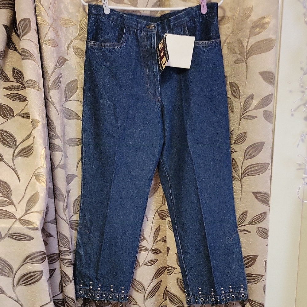Elegant Blue Cropped Jeans with Embellished Hem